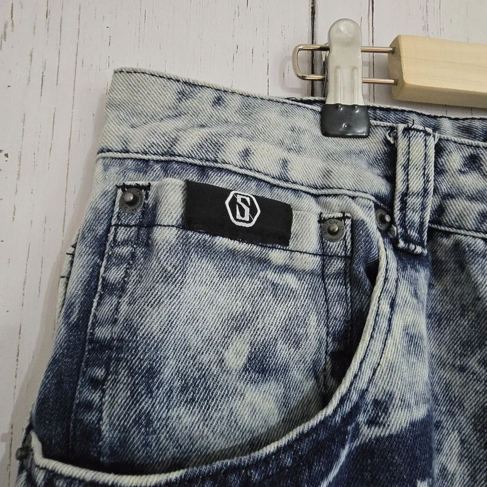 Switch Remarkable 44x32 Destroyed Patched Painted Stretch‎ Jeans